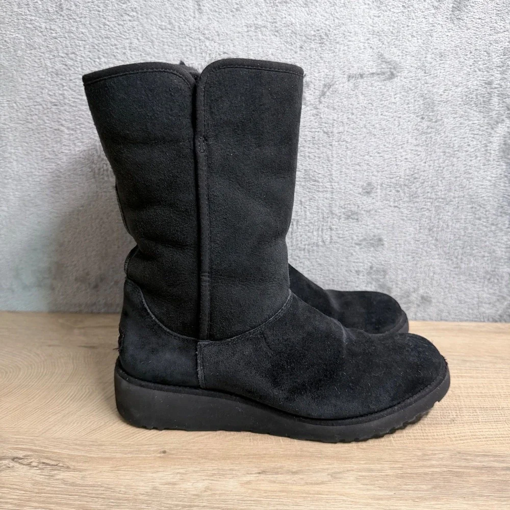 UGG Amie Classic Slim Boot Women 8 Black‎ Suede Shearling Mid Calf Wedge Heel